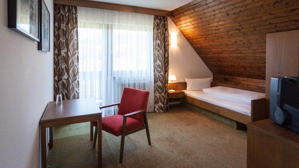 Gasthaus zum Hirsch Gutach Zimmer foto