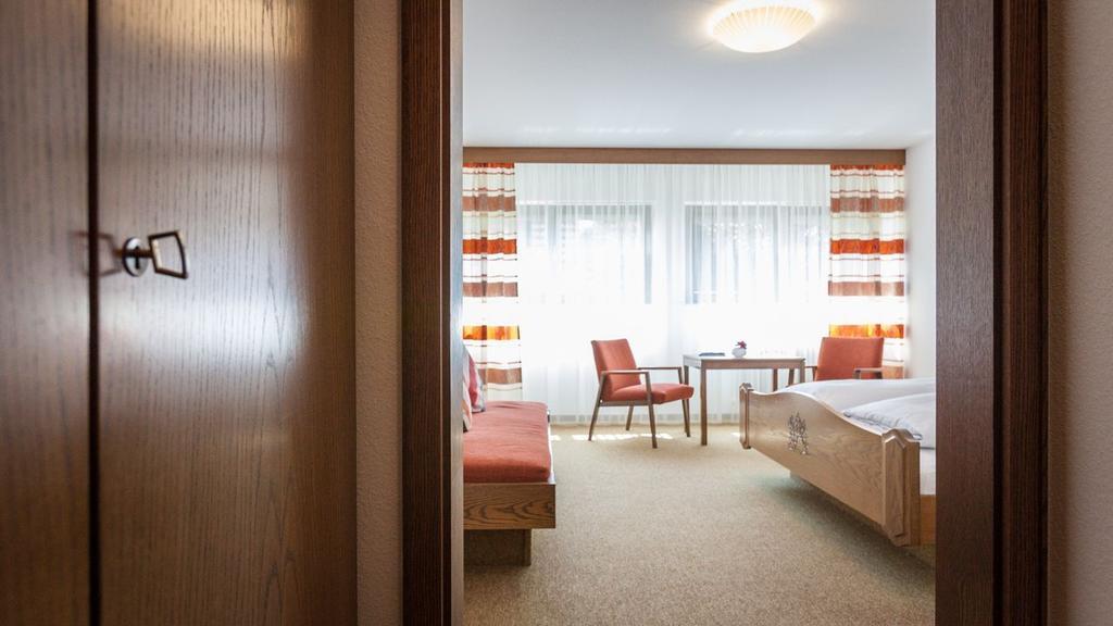 Gasthaus zum Hirsch Gutach Zimmer foto