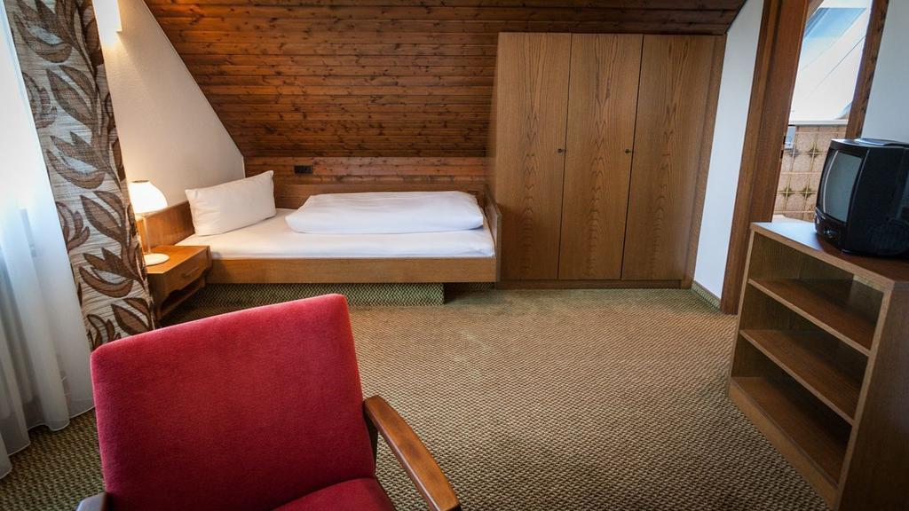 Gasthaus zum Hirsch Gutach Zimmer foto